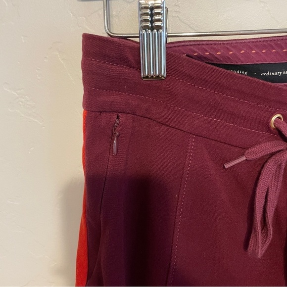Anthropologie Essential Slim Striped Trouser Burgundy/Red Stripe Size 0 - Picture 3 of 8